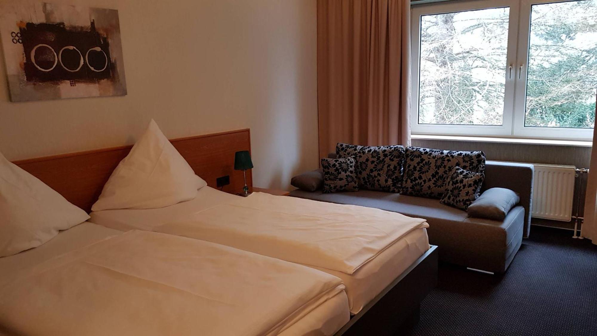 Hotel Walz Salzkotten ภายนอก รูปภาพ