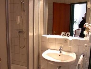 Hotel Walz Salzkotten ภายนอก รูปภาพ